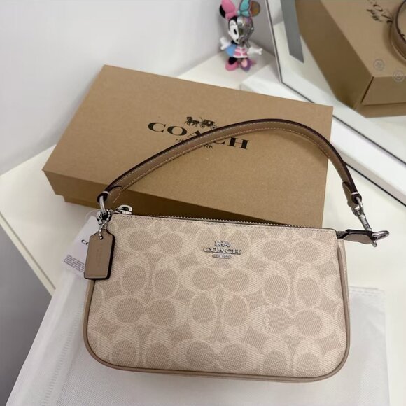 Coach Brown Leather Messenger Bag - Picture 1 of 6